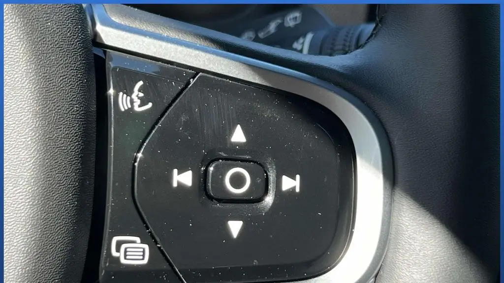 2026 Volvo XC90 B6 Plus 7P