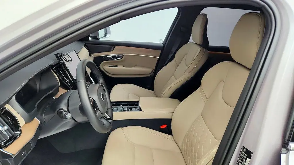 2026 Volvo XC90 B6 Plus 7P