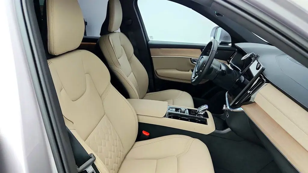 2026 Volvo XC90 B6 Plus 7P