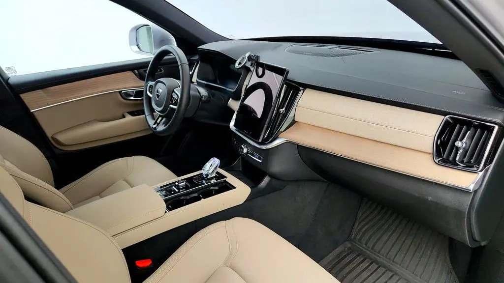2026 Volvo XC90 B6 Plus 7P