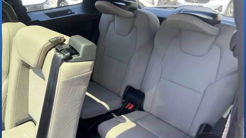 2026 Volvo XC90 B6 Plus 7P