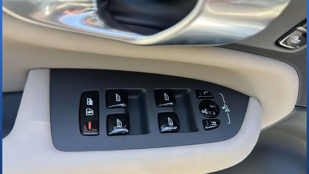 2026 Volvo XC90 B6 Plus 7P