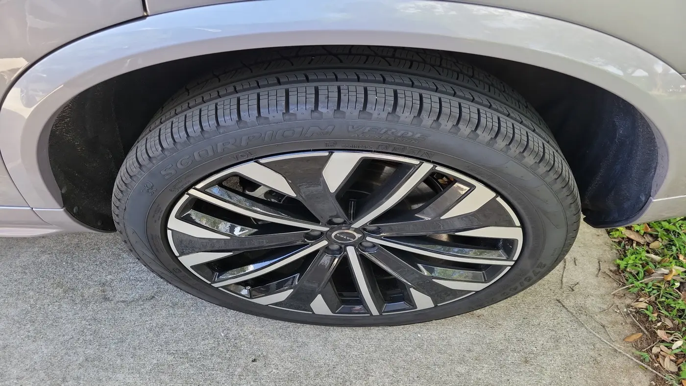 2026 Volvo XC90 B6 Plus 7P