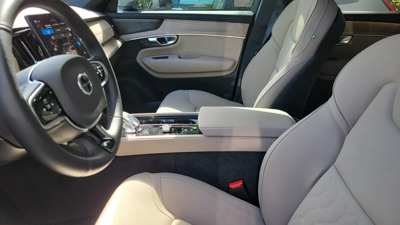2026 Volvo XC90 B6 Plus 7P