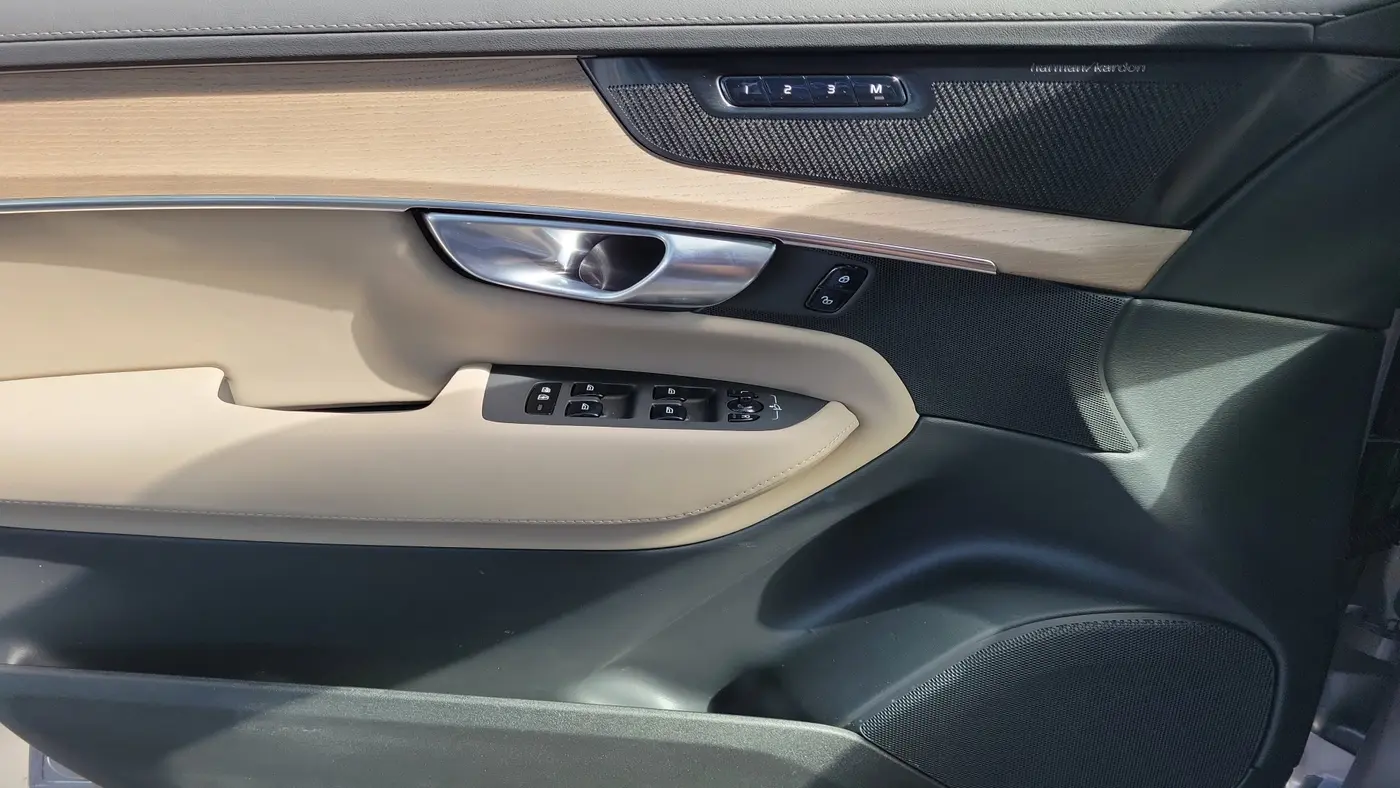 2026 Volvo XC90 B6 Plus 7P