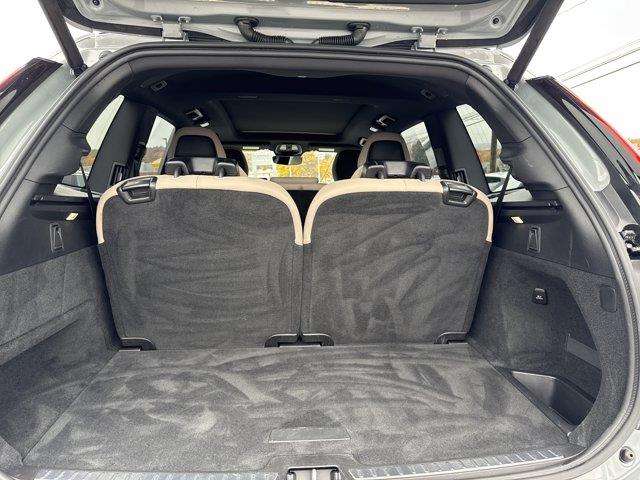 2026 Volvo XC90 - $47,899