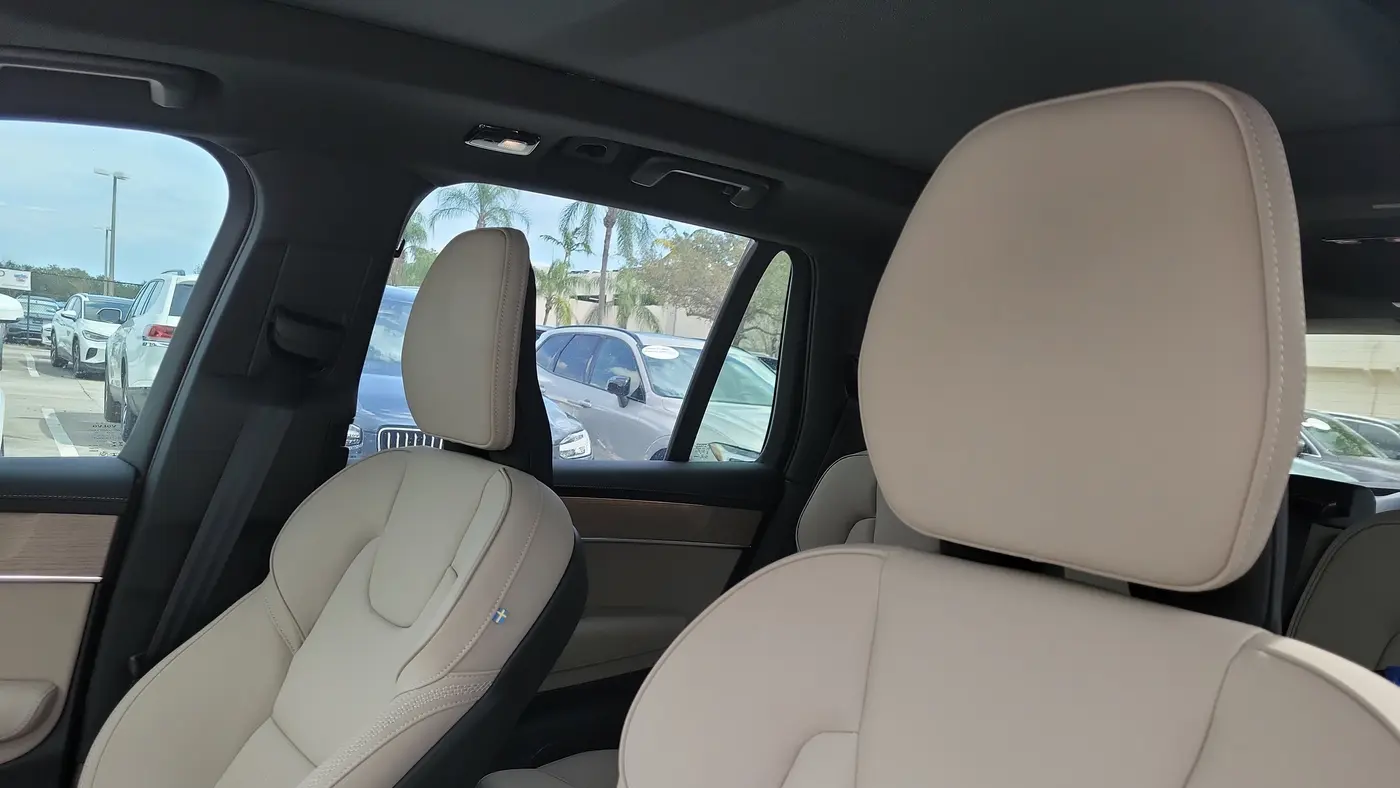 2026 Volvo XC90 B6 Plus 7P