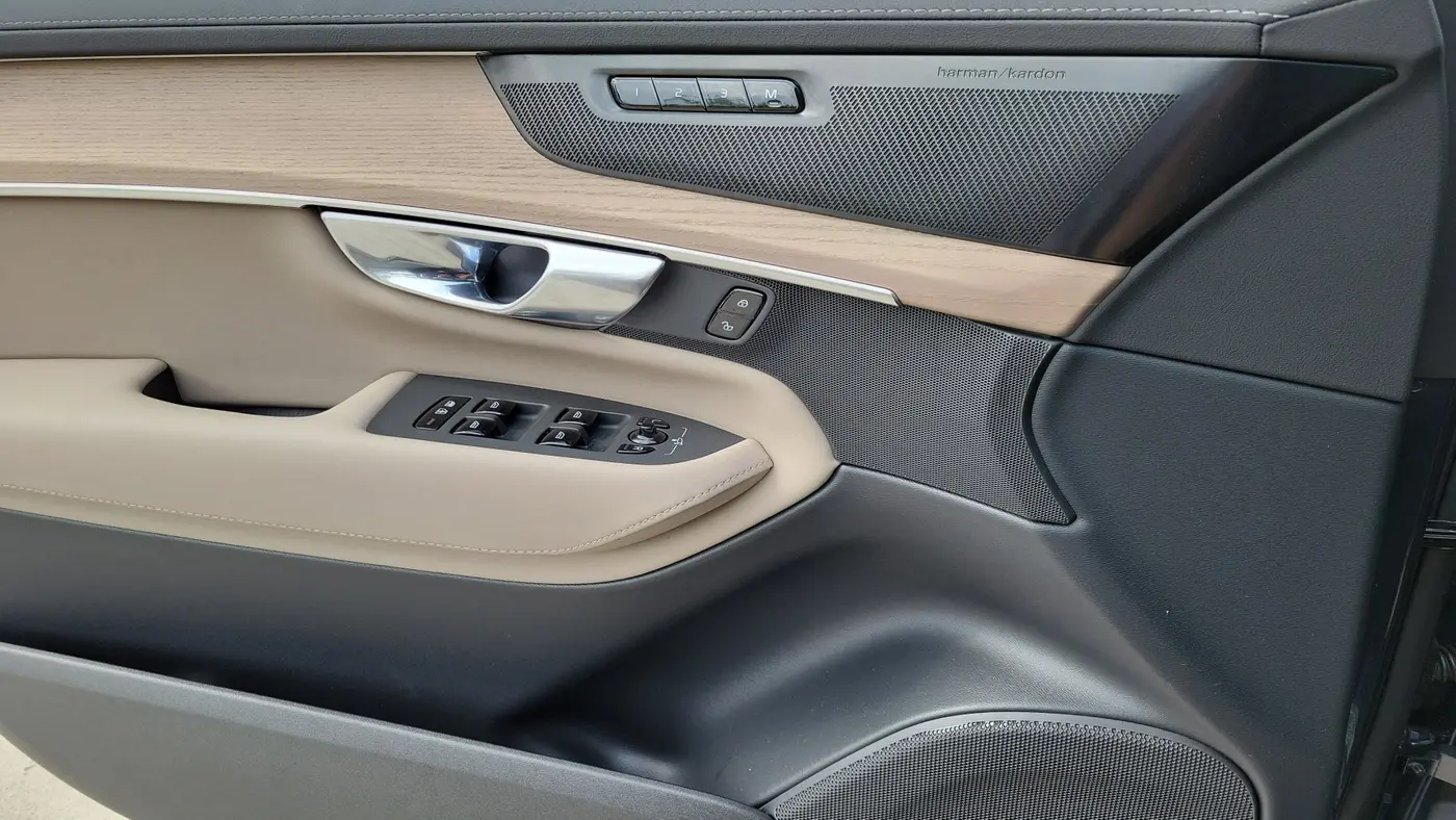 2026 Volvo XC90 B6 Plus 7P