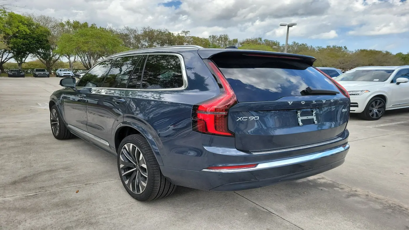 2026 Volvo XC90 B6 Plus 7P