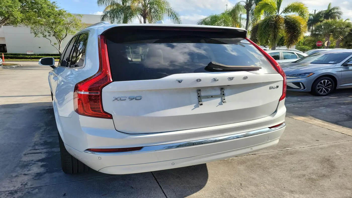 2025 Volvo XC90 B6 Plus Bright Theme 7P