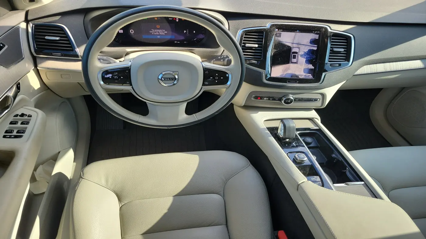 2025 Volvo XC90 B6 Plus Bright Theme 7P