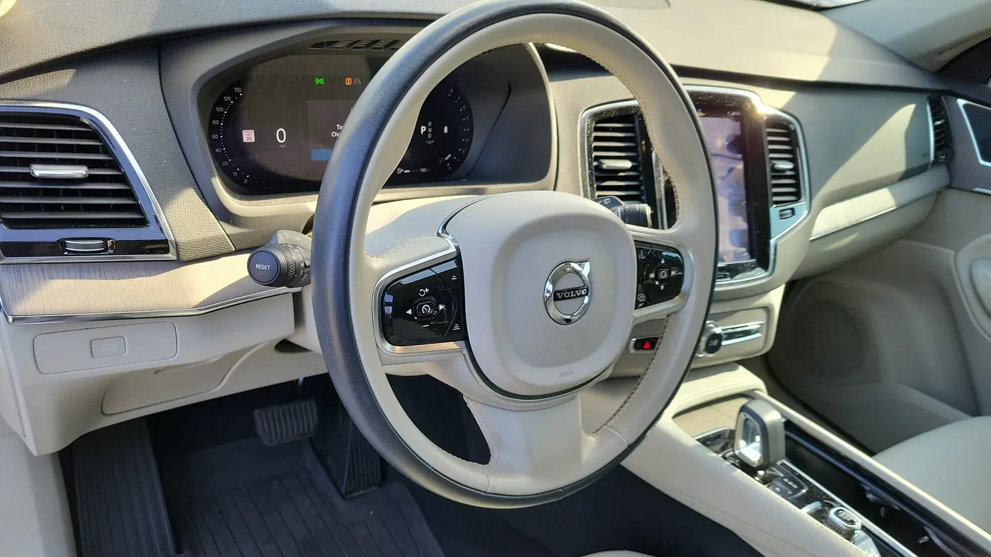 2025 Volvo XC90 B6 Plus Bright Theme 7P