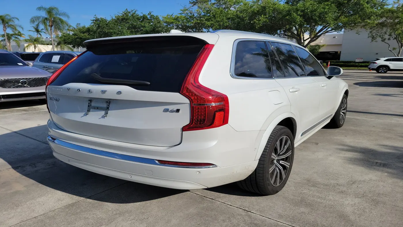 2025 Volvo XC90 B6 Plus Bright Theme 7P