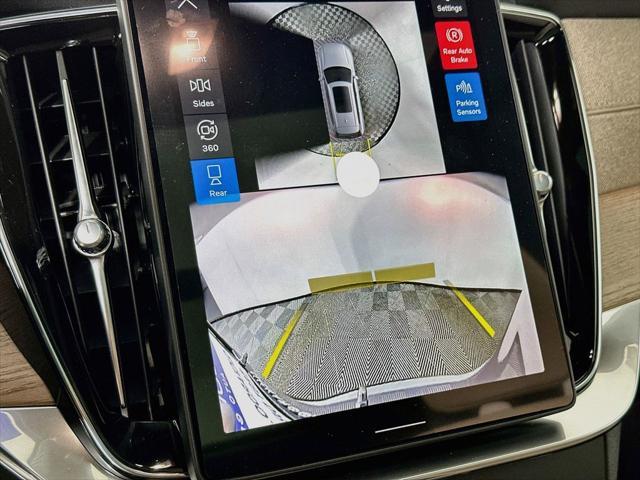 2026 Volvo XC90 - $71,075