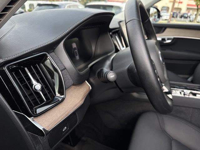2026 Volvo XC90 - $47,899
