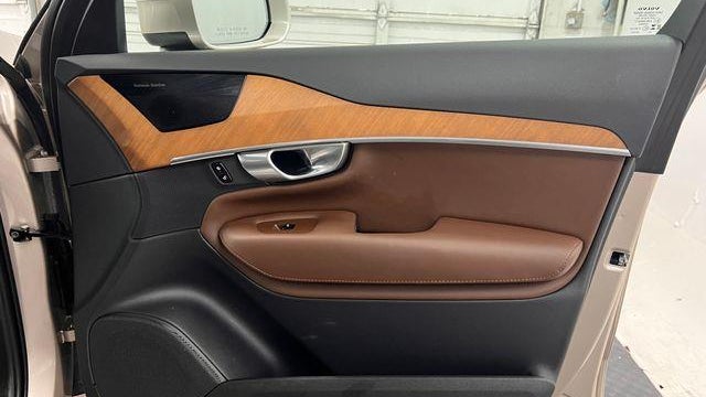 2024 Volvo XC90 B6 Plus Bright Theme 7P