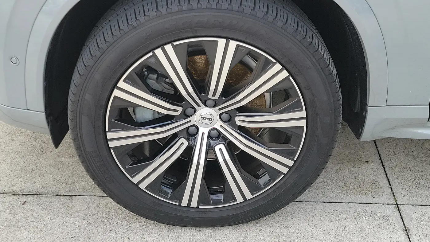 2025 Volvo XC90 B6 Plus Bright Theme 7P