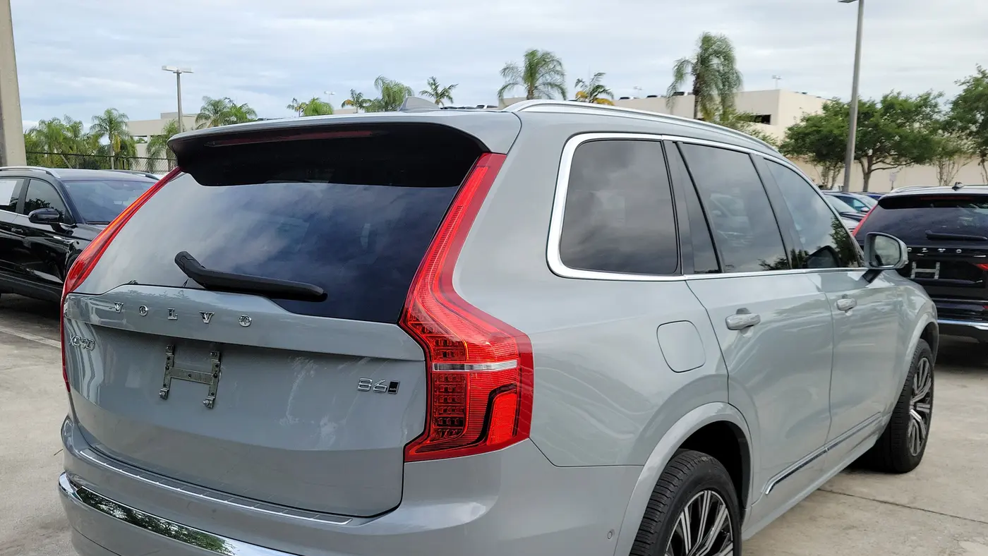 2025 Volvo XC90 B6 Plus Bright Theme 7P