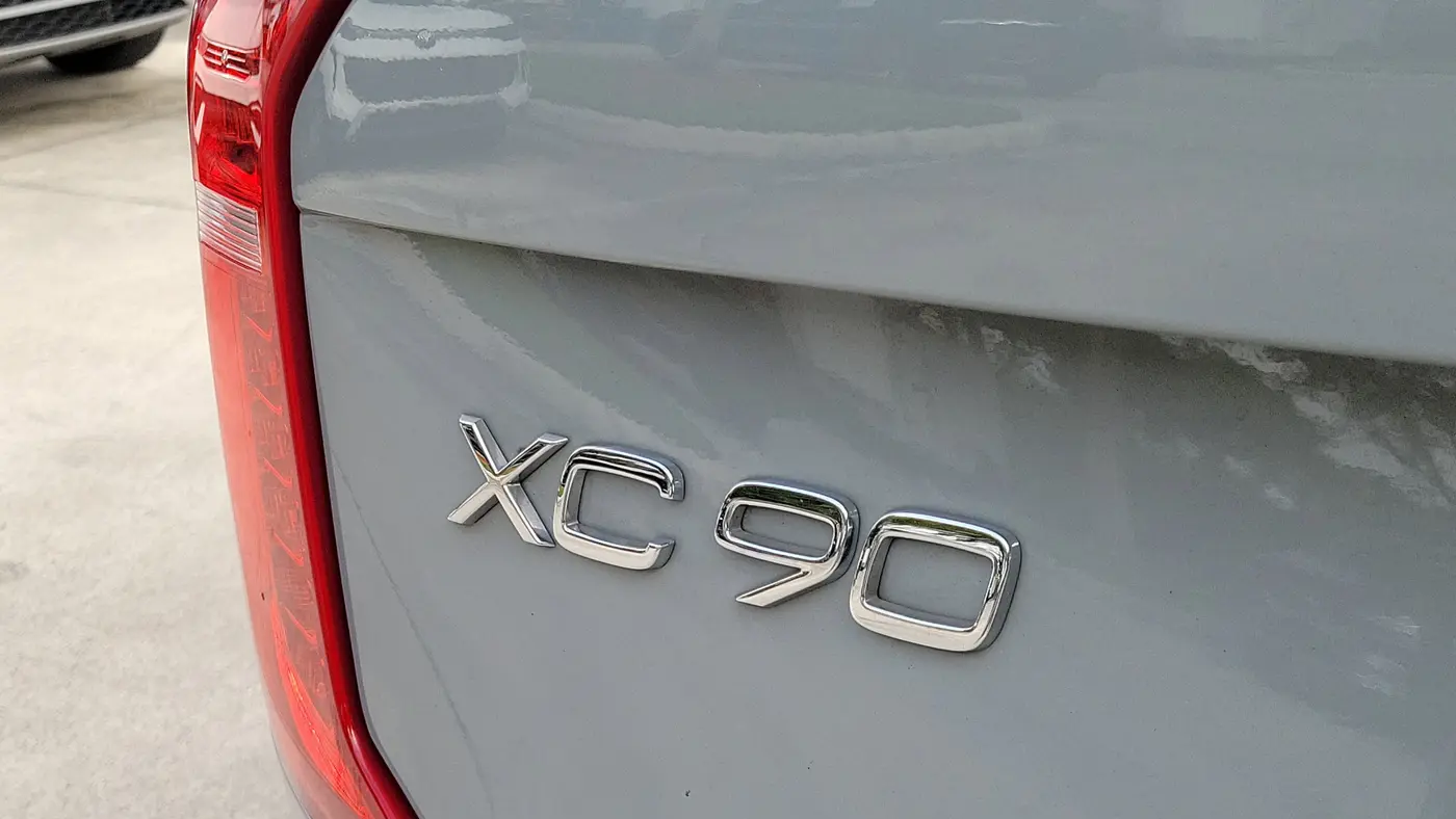 2025 Volvo XC90 B6 Plus Bright Theme 7P