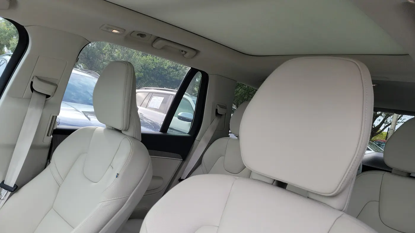 2025 Volvo XC90 B6 Plus Bright Theme 7P