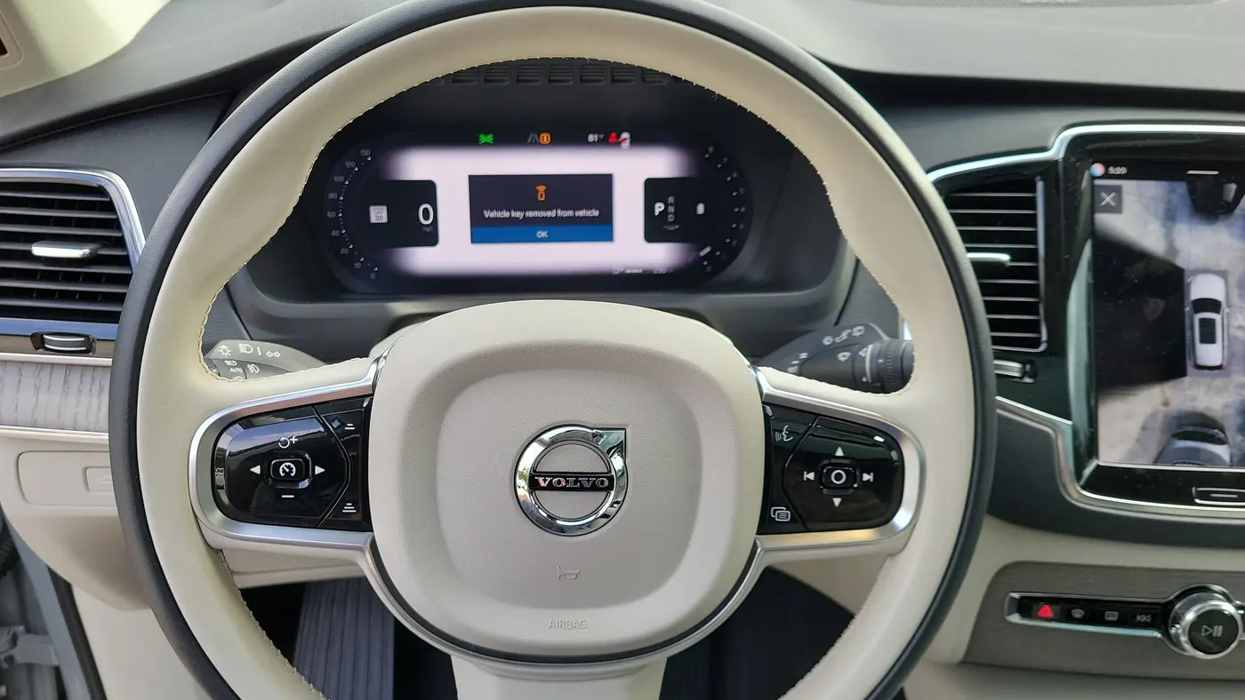 2025 Volvo XC90 B6 Plus Bright Theme 7P
