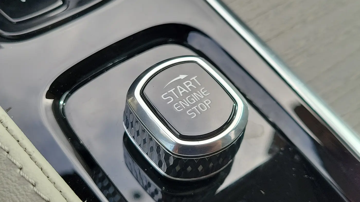 2025 Volvo XC90 B6 Plus Bright Theme 7P