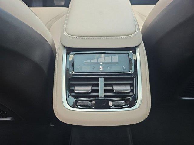 2026 Volvo XC90 - $51,498