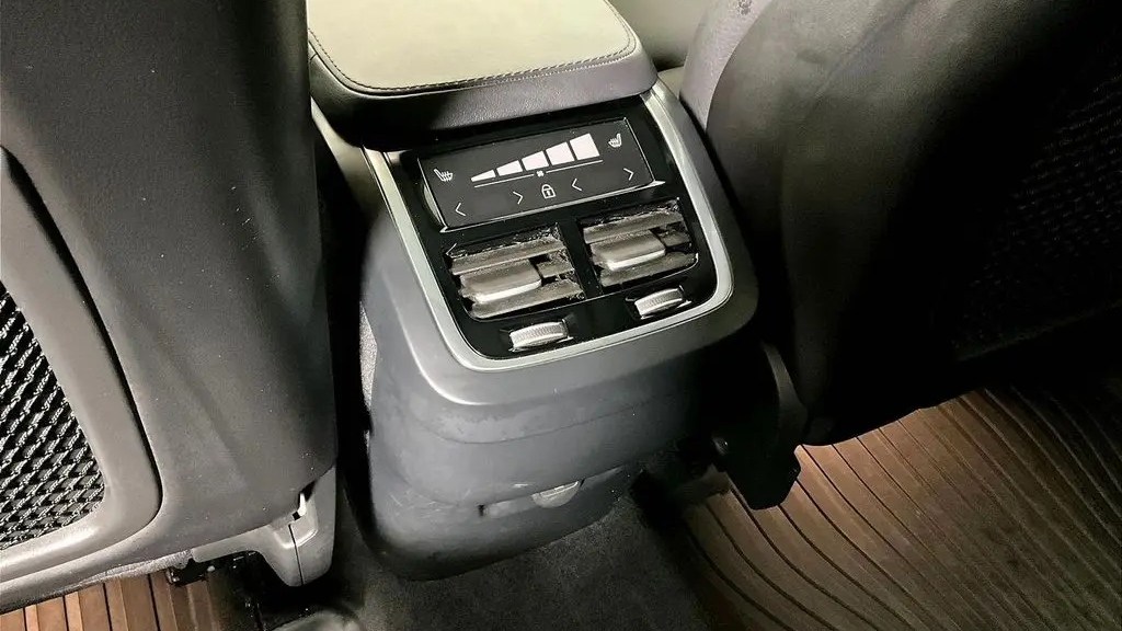 2024 Volvo XC90 B6 Plus Bright Theme 7P