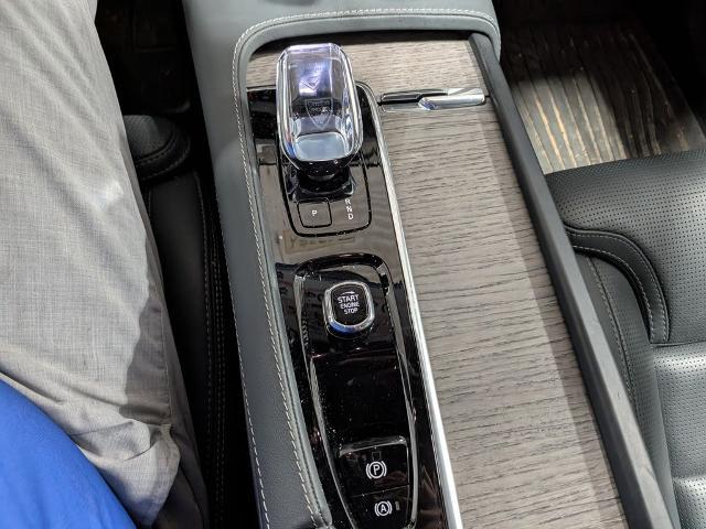 2024 Volvo XC90 - $45,999