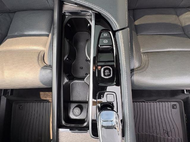 2024 Volvo XC90 - $45,600