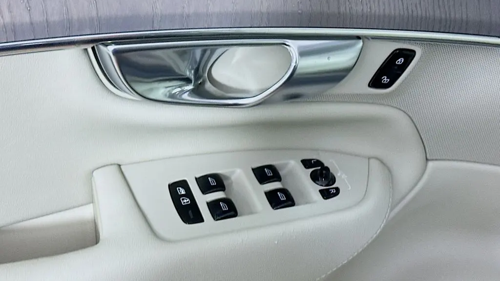 2026 Volvo XC90 B6 Ultra 7P