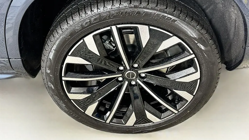 2026 Volvo XC90 B6 Ultra 7P
