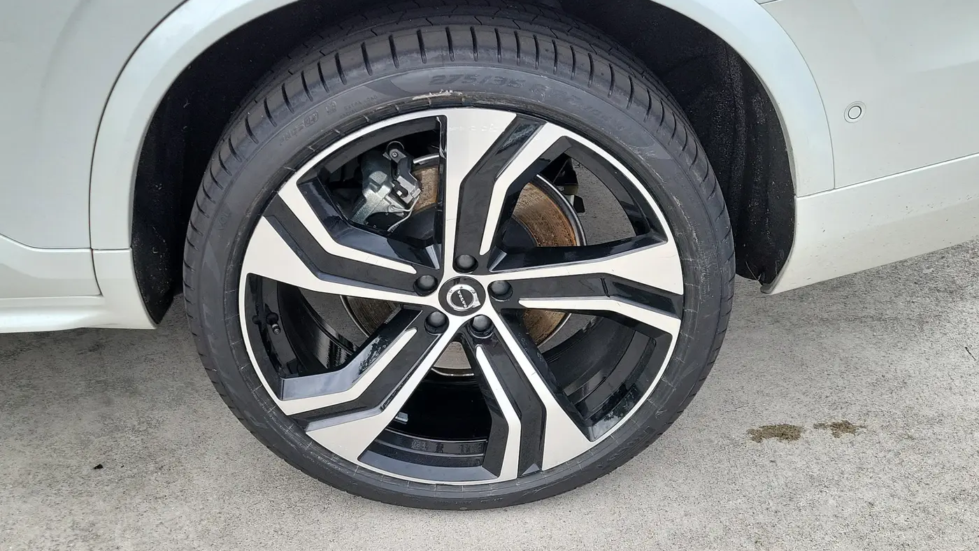 2024 Volvo XC90 B6 Ultimate Bright Theme 7P