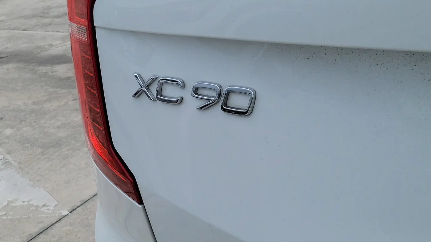 2024 Volvo XC90 B6 Ultimate Bright Theme 7P