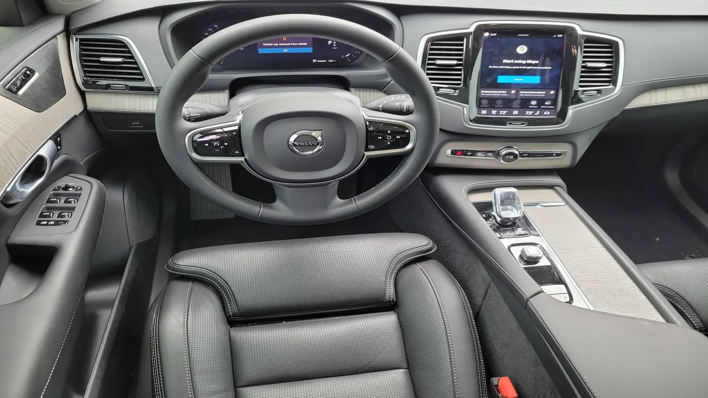 2024 Volvo XC90 B6 Ultimate Bright Theme 7P