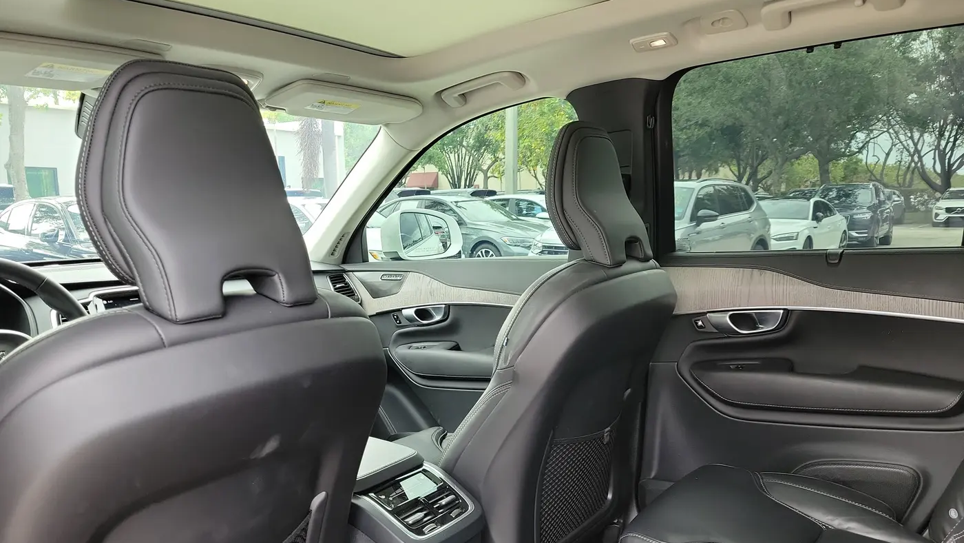 2024 Volvo XC90 B6 Ultimate Bright Theme 7P
