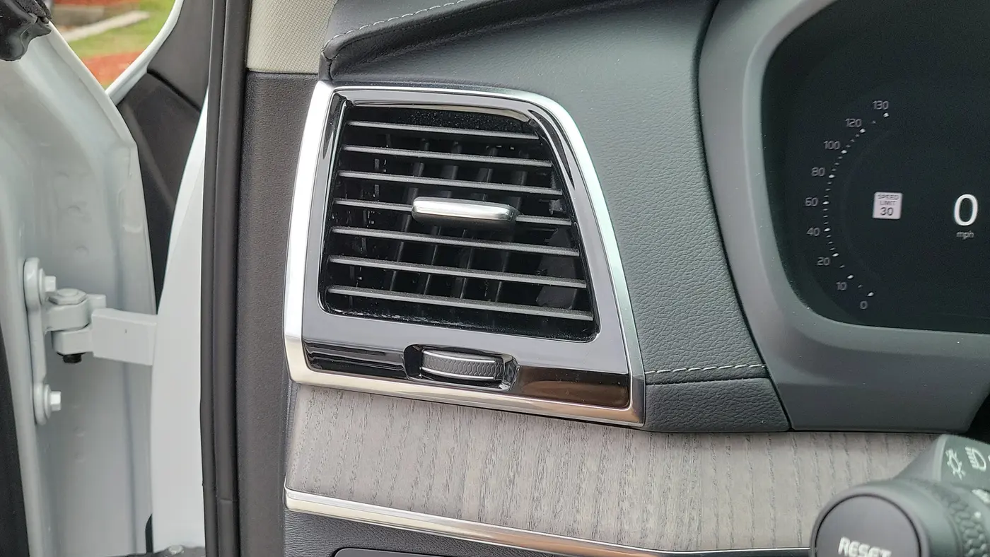 2024 Volvo XC90 B6 Ultimate Bright Theme 7P