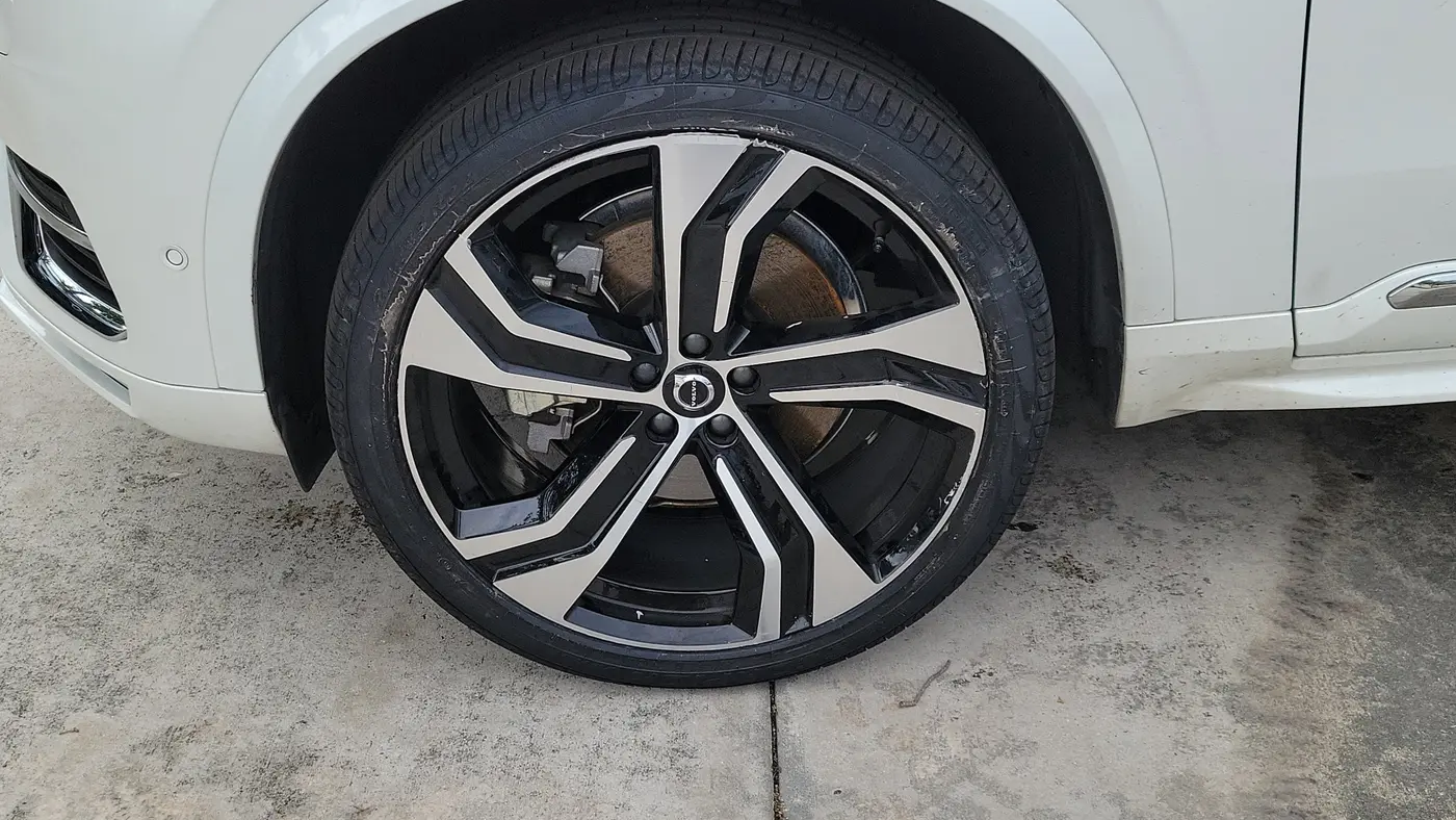 2024 Volvo XC90 B6 Ultimate Bright Theme 7P