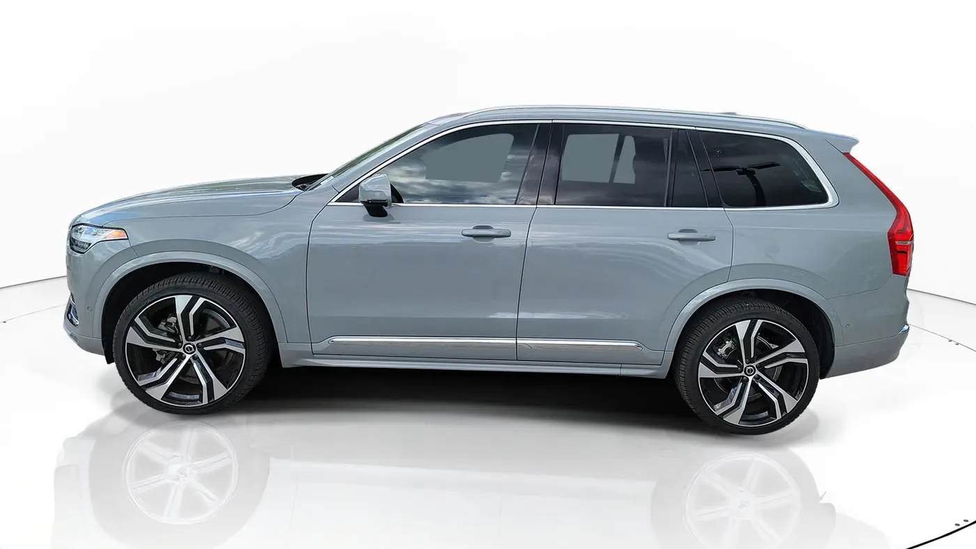 2025 Volvo XC90 B6 Ultra Bright Theme 7P