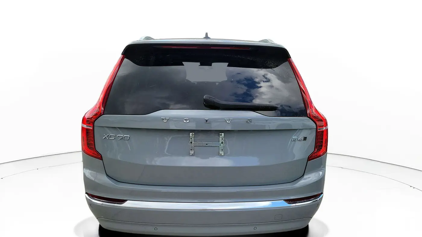 2025 Volvo XC90 B6 Ultra Bright Theme 7P