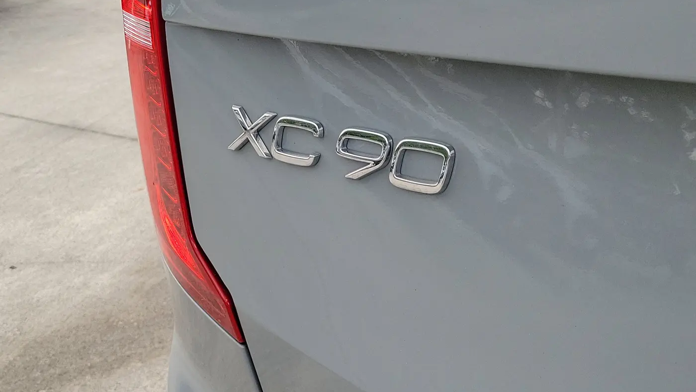 2025 Volvo XC90 B6 Ultra Bright Theme 7P