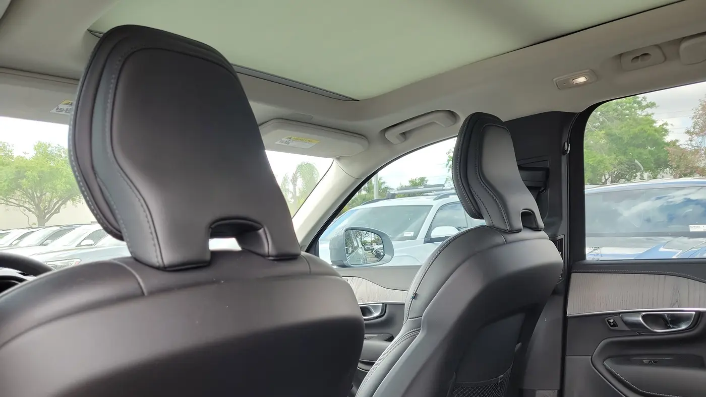 2025 Volvo XC90 B6 Ultra Bright Theme 7P