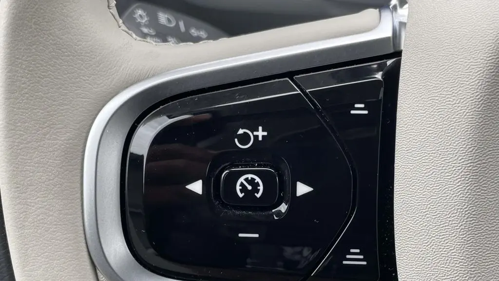 2026 Volvo XC90 B6 Ultra 7P