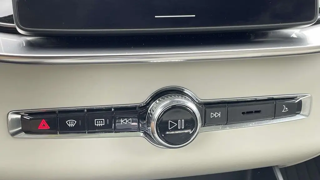 2026 Volvo XC90 B6 Ultra 7P