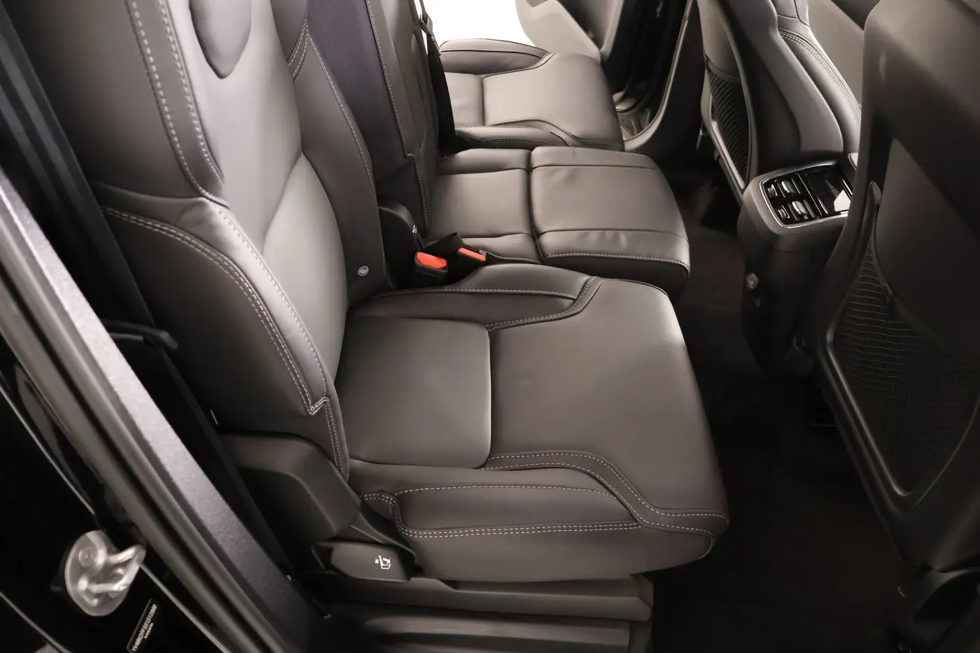 2025 Volvo XC90 - $53,499
