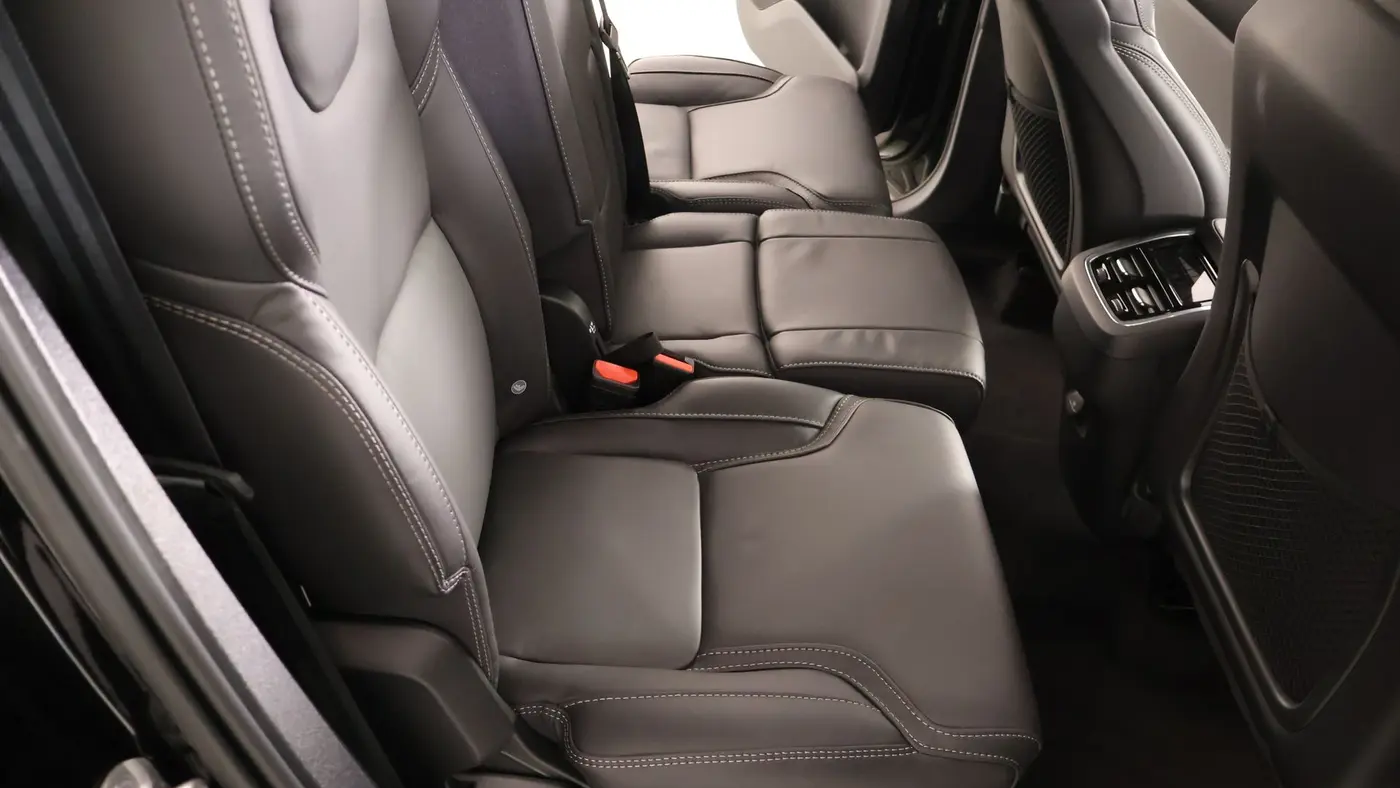 2025 Volvo XC90 B6 Ultra Bright Theme 7P
