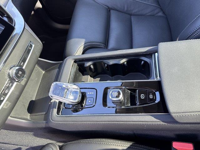 2026 Volvo XC90 - $54,799