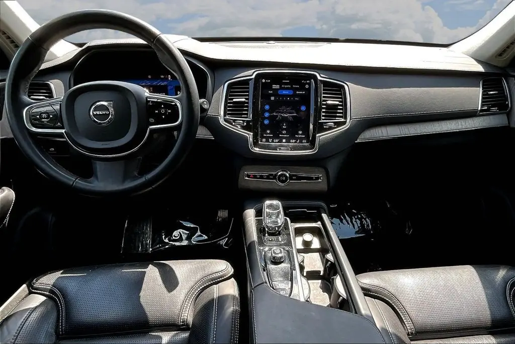 2024 Volvo XC90 - $36,995
