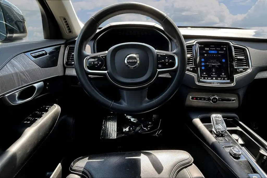 2024 Volvo XC90 - $36,995