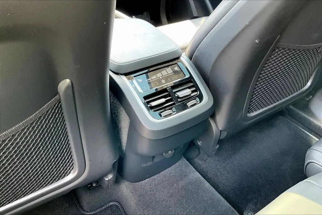 2024 Volvo XC90 - $36,995